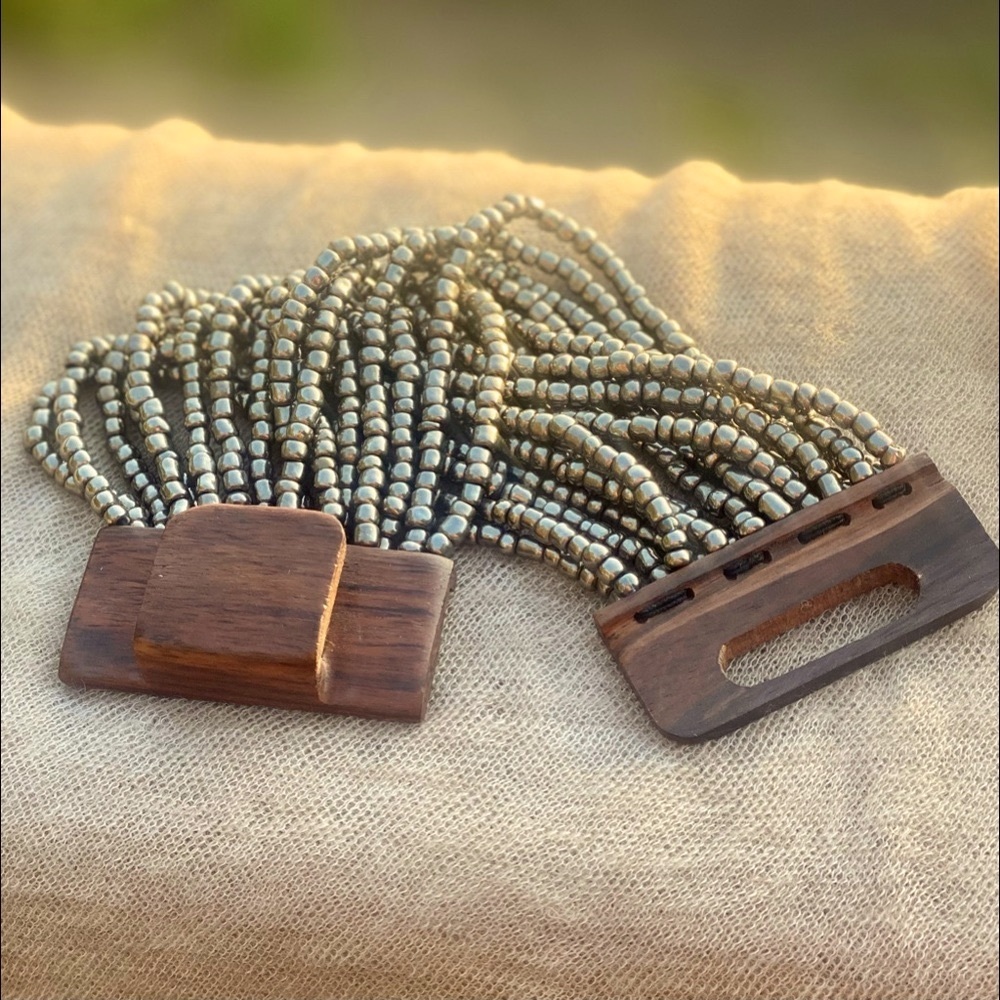 Tommy Bahama Beaded stretch Boho Bracelet